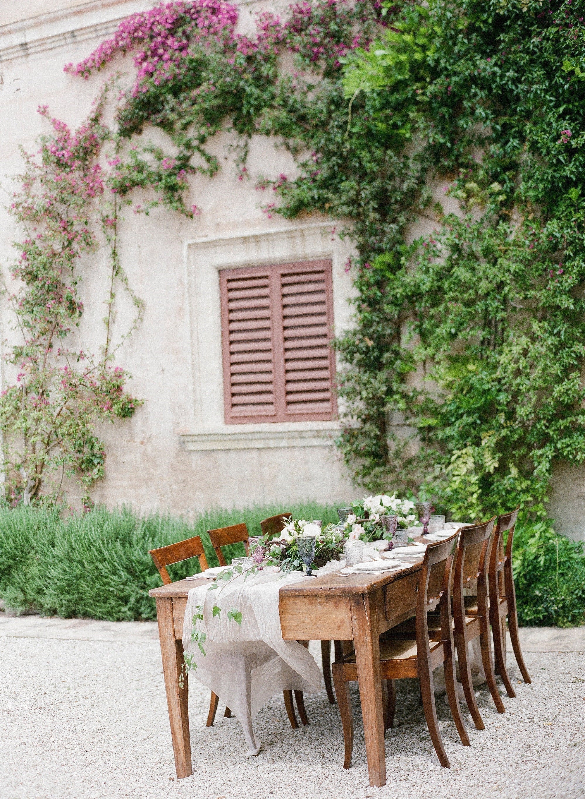 Al Fresco Dinner Party Ideas & Eco-Friendly Table Tips