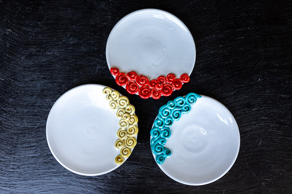 Riccioli - Elegant handmade ceramic serving platter