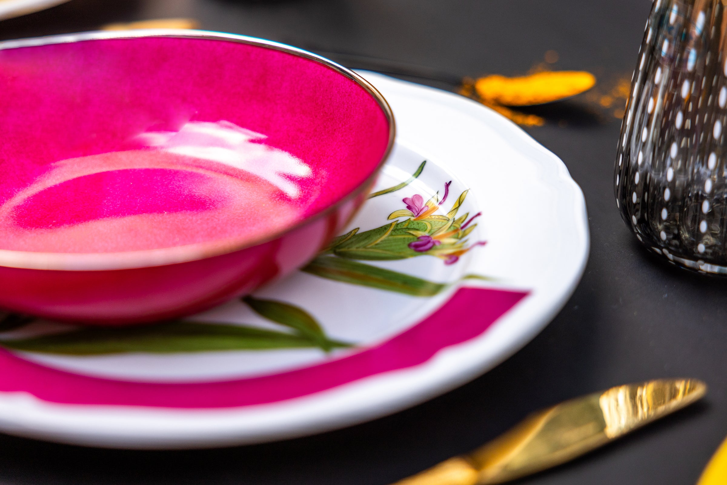 Le Spezie bright colored artistic dinnerware sets Made in