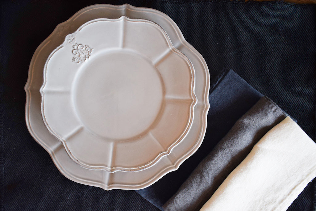 Regina - Ceramic Scalloped Dinner Set