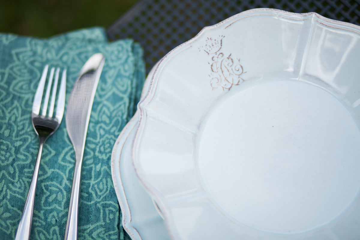 Regina - Ceramic Scalloped Dinner Set