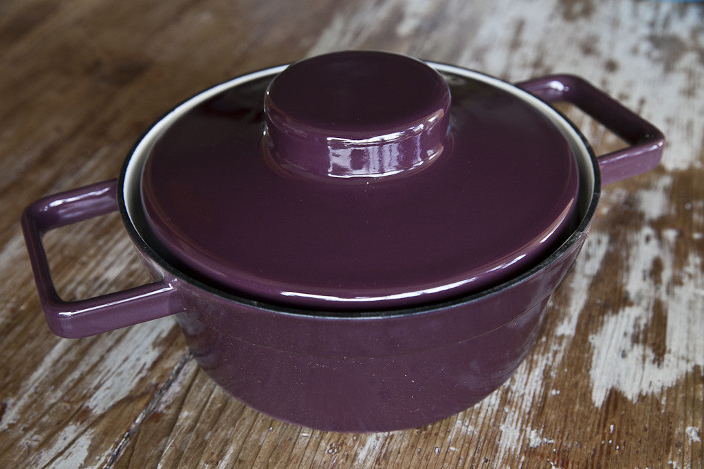 Porcelain Enamel Cookware and Bakeware Sets – DishesOnly