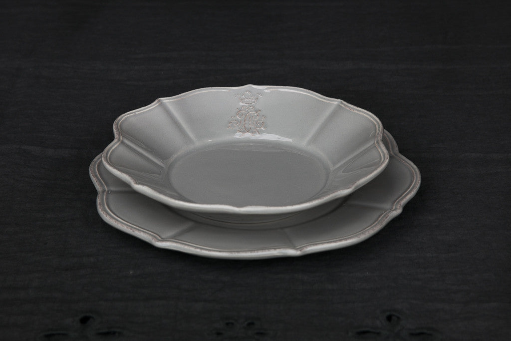 Regina - Ceramic Scalloped Dinner Set