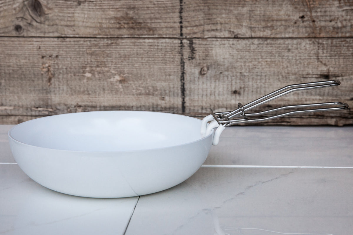 Porcelain Enamel Cookware: everything You Need to Know – DishesOnly