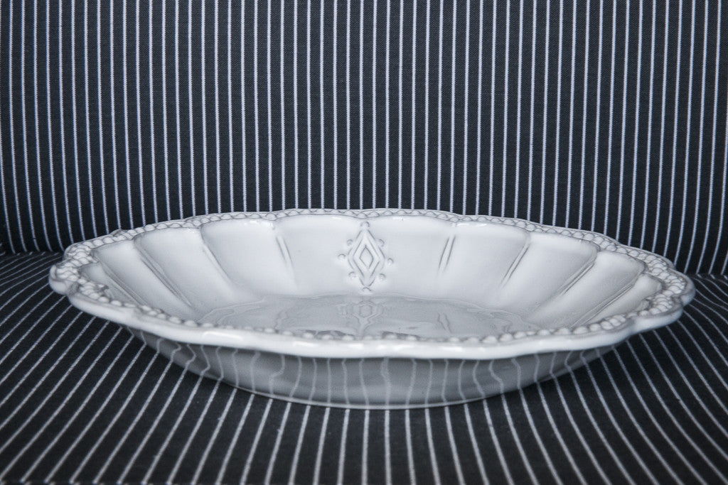 3Piece Elegant & Vintage Style White Dinner Set DishesOnly