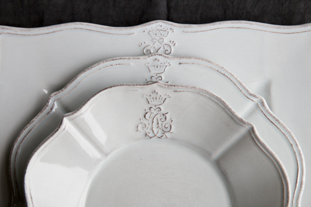 Regina Elegant and Regal Dinnerware Set