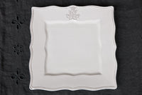 Regina - Ceramic Scalloped Charger Plate