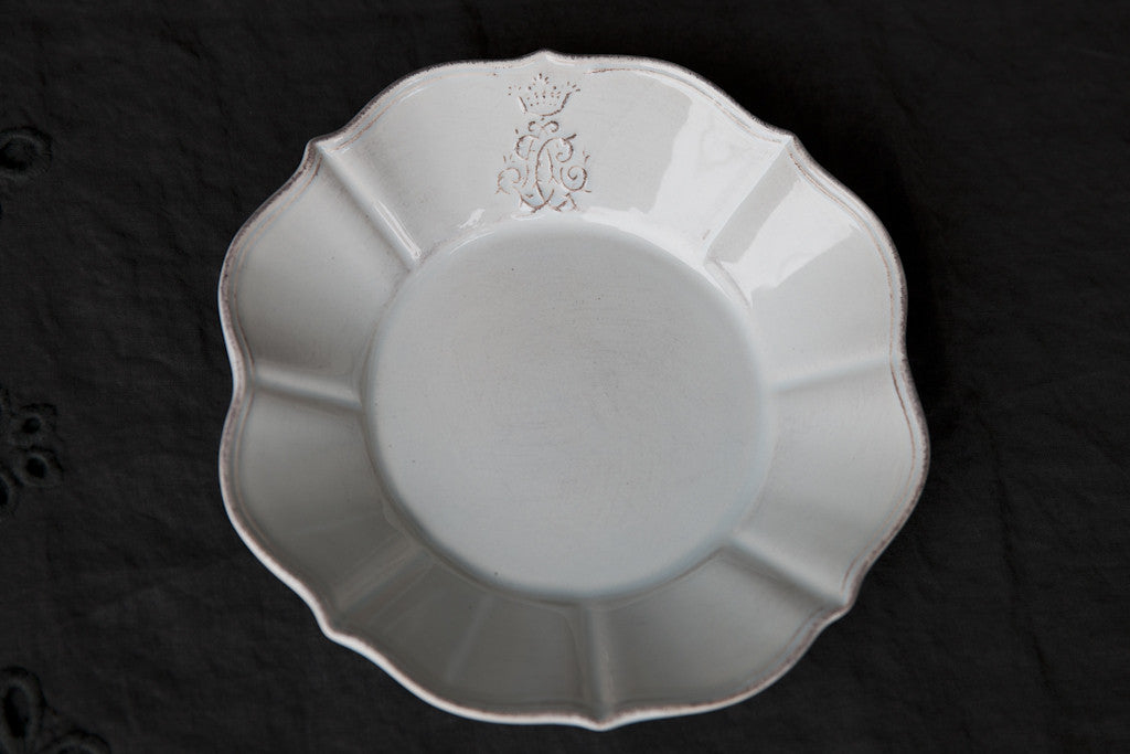 Regina - Servizio Piatti in Ceramica Smerlata