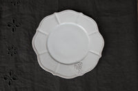 Regina - Ceramic Scalloped Dinner Plate