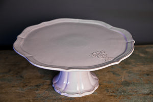 Regina - Ceramic Scalloped Cake Stand